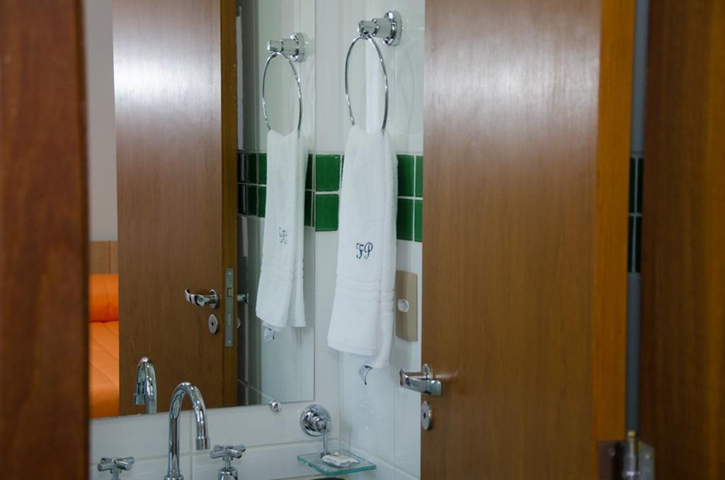 Frimas Pampulha Hotel Белу-Оризонти Экстерьер фото